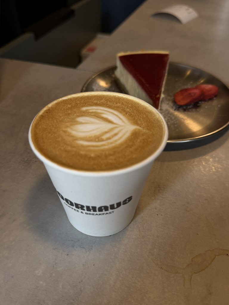 Strawberry Matcha to go